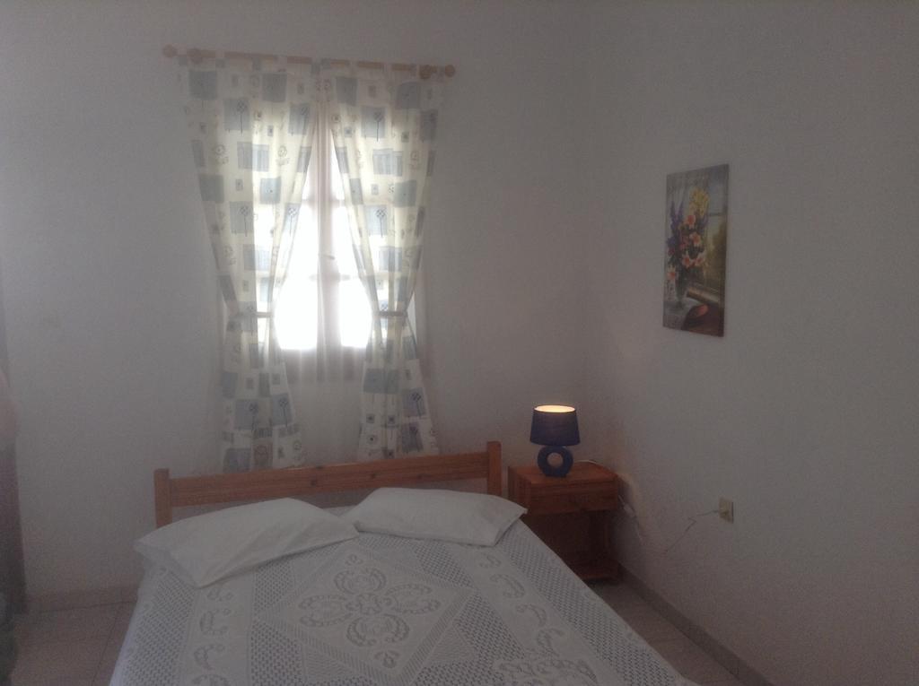 Irene Rooms Folegandros Island ภายนอก รูปภาพ
