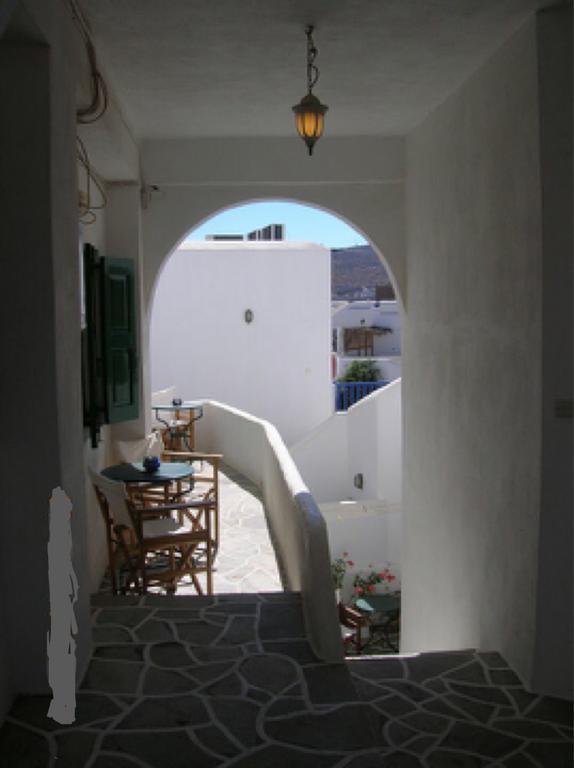 Irene Rooms Folegandros Island ภายนอก รูปภาพ
